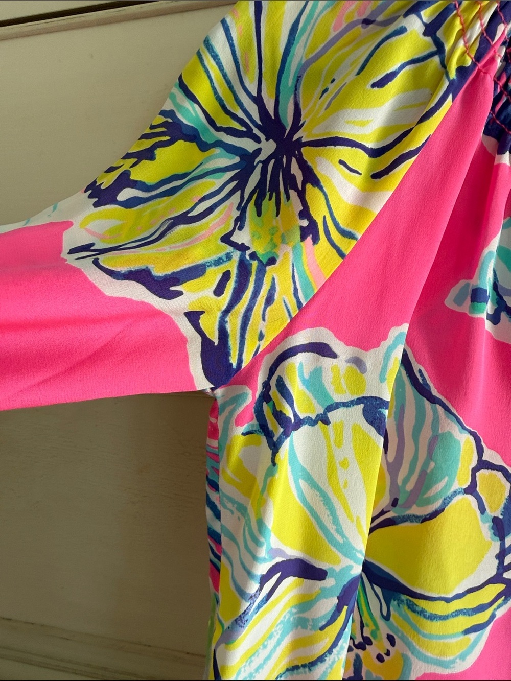Lilly Pulitzer Elsa Hot Pink Multicolor Floral top XS - Picture 3 of 10